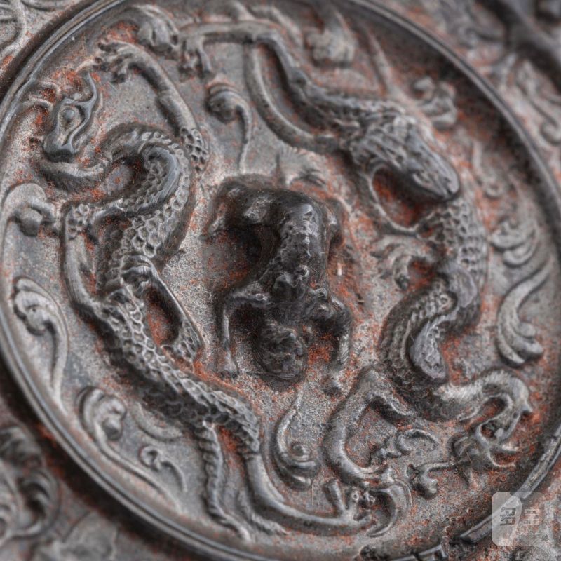    唐 伏默鈕雙龍葡萄手鏡 - 图3